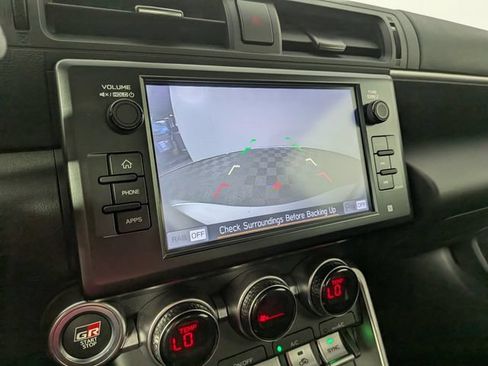 Used 2022 Toyota GR86 w/ ALL Weather Mat Package (TMS) RWD image 5