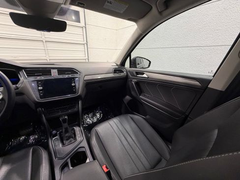 Used 2023 Volkswagen Tiguan SE FWD image 27