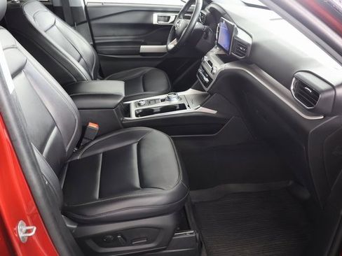 Used 2023 Ford Explorer XLT w/ Equipment Group 202A image 24
