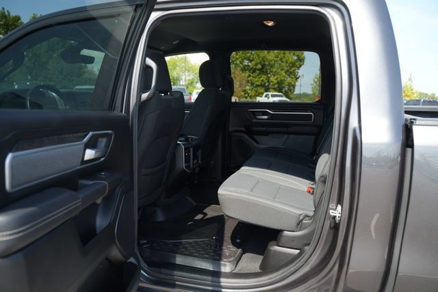 Used 2022 RAM 1500 Big Horn AWD/4WD image 16