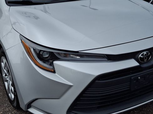 Used 2024 Toyota Corolla LE FWD image 9