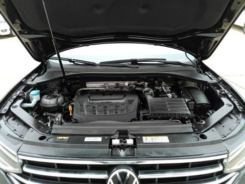 Used 2023 Volkswagen Tiguan SE FWD image 55