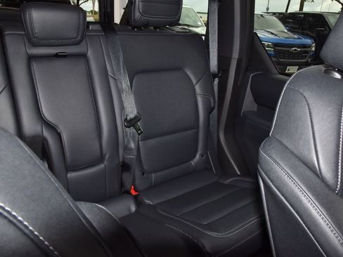 Used 2025 Ford Bronco Badlands AWD/4WD image 20