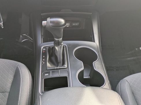 Used 2018 Kia Sorento LX image 17