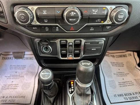 Certified 2025 Jeep Wrangler Unlimited Sport AWD/4WD image 17