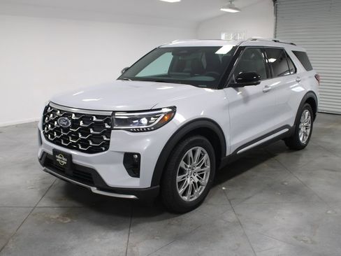 New 2026 Ford Explorer Platinum RWD image 3