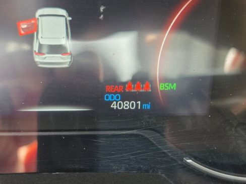 Used 2024 Toyota RAV4 XLE w/ Convenience Package image 25