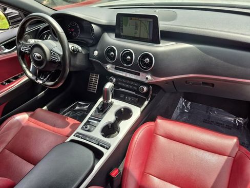 Used 2018 Kia Stinger GT1 RWD image 23