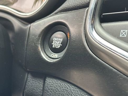 Used 2018 Jeep Grand Cherokee Altitude image 26