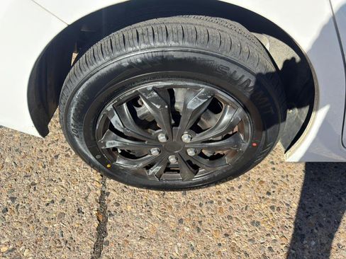 Used 2017 MAZDA MAZDA3 Sport image 25