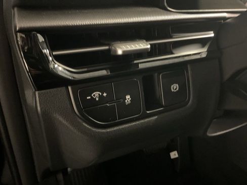 New 2026 Kia Sportage LX image 10