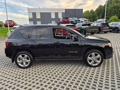 Used 2014 Jeep Compass Latitude AWD/4WD image 2