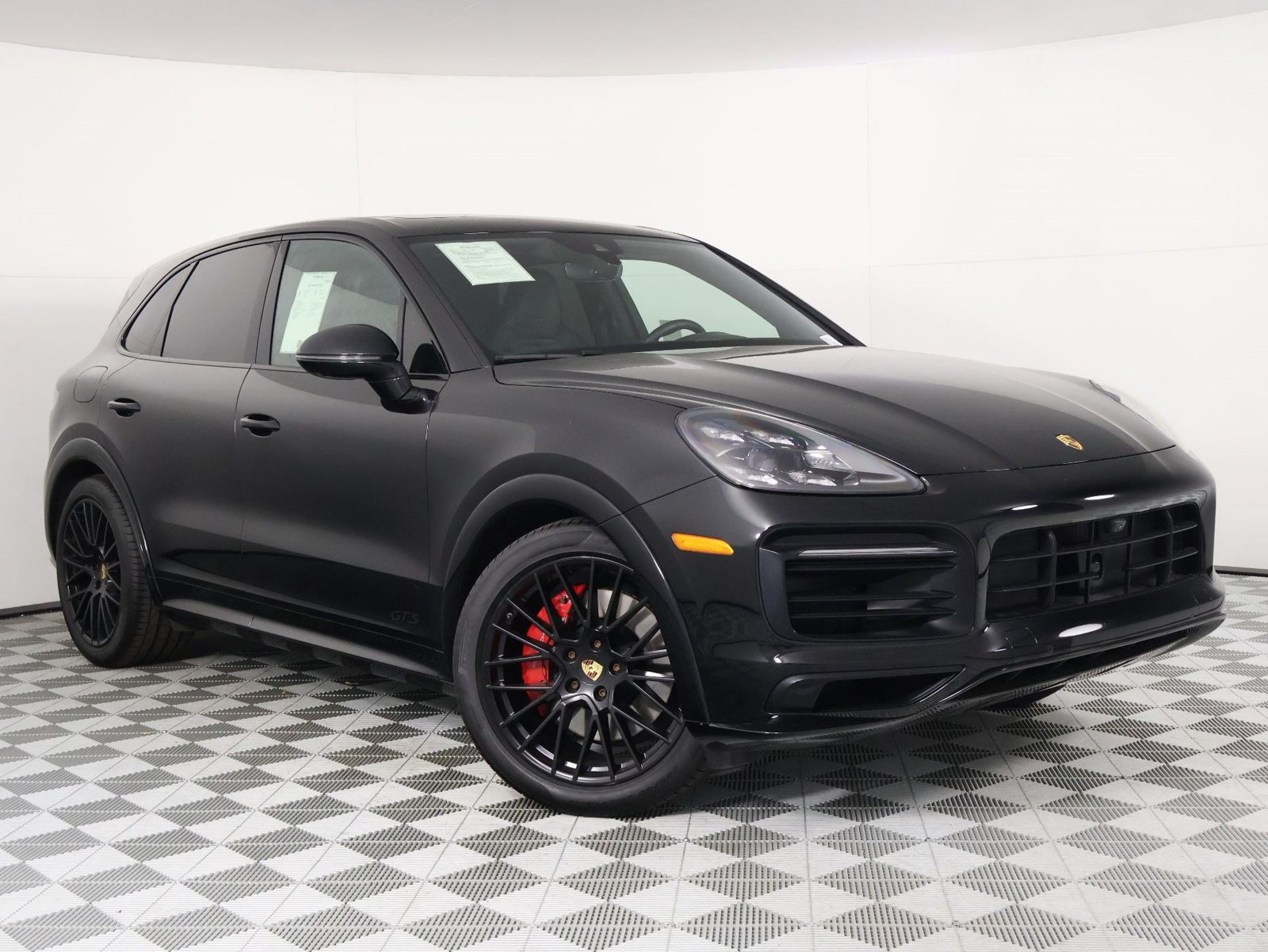 Certified 2023 Porsche Cayenne GTS AWD/4WD image 9