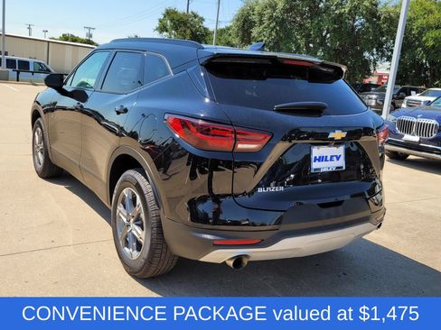 Used 2023 Chevrolet Blazer LT w/ Convenience Package FWD image 3