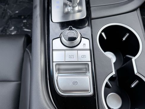 Used 2026 Genesis G70 2.5T image 59