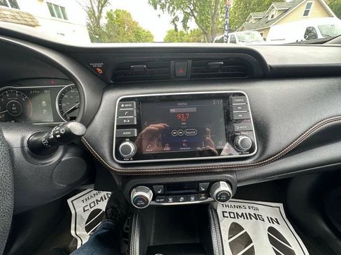 Used 2019 Nissan Kicks SR w/ SR Premium Package FWD image 16