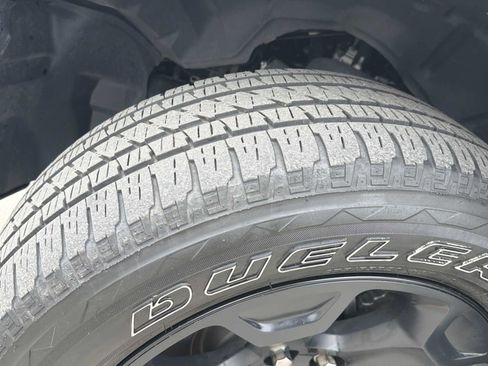 Used 2025 RAM 1500 Big Horn AWD/4WD image 6