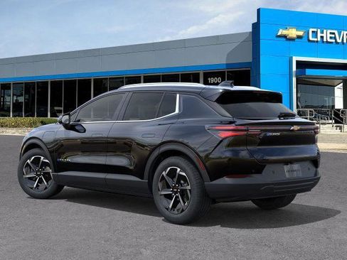 New 2026 Chevrolet Equinox EV LT image 3