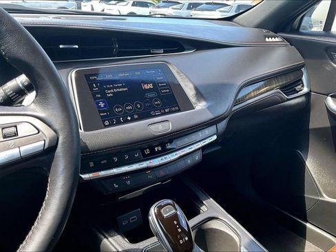 Used 2022 Cadillac XT4 Premium Luxury AWD/4WD image 15