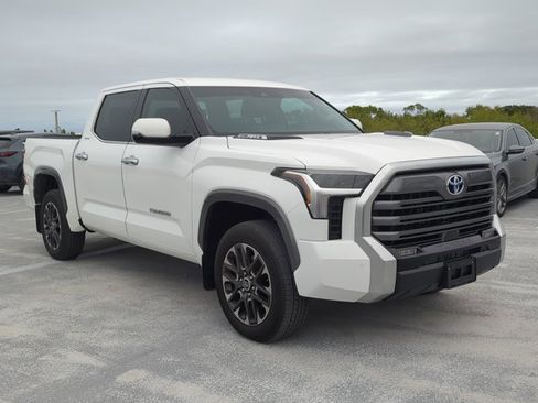 Used 2024 Toyota Tundra Limited image 3