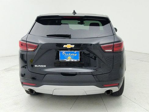 Used 2025 Chevrolet Blazer LT FWD image 6