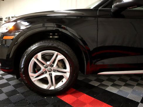 Used 2018 Audi Q5 2.0T Premium w/ Convenience Package image 12