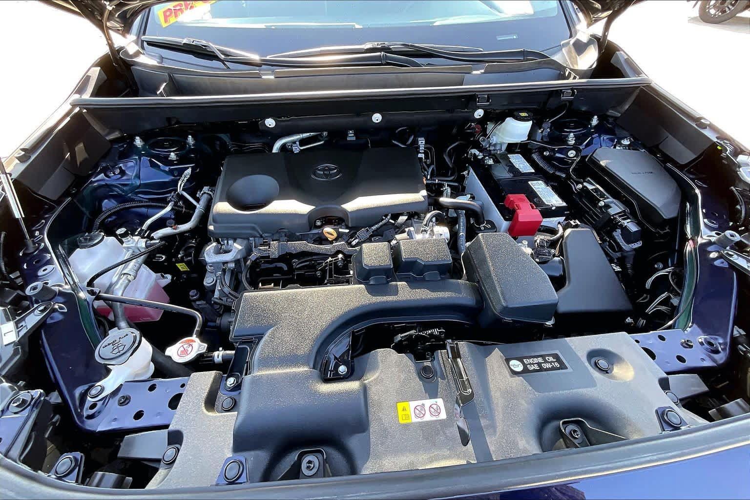 Used 2025 Toyota RAV4 XLE FWD image 32