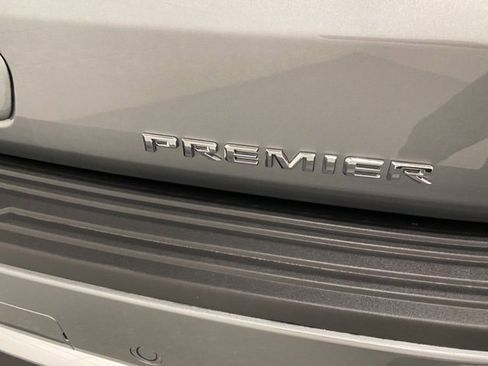 New 2026 Chevrolet Suburban Premier image 30