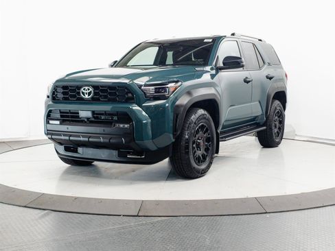 Certified 2025 Toyota 4Runner TRD Off-Road AWD/4WD image 3