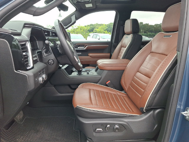 Used 2025 GMC Sierra 1500 Denali Ultimate AWD/4WD image 2