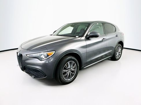 Used 2023 Alfa Romeo Stelvio Sprint RWD image 3