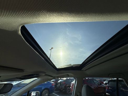 Certified 2025 Subaru Outback Premium image 25