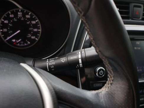 Used 2017 Nissan Maxima Platinum image 29