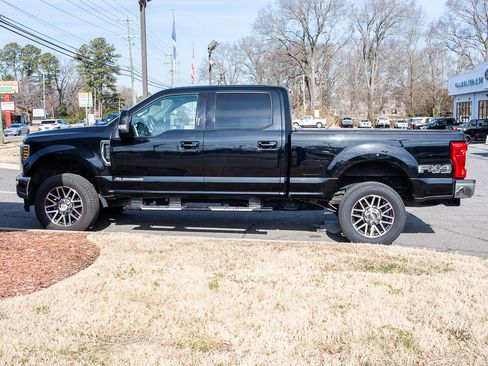 Used 2018 Ford F250 Lariat w/ Lariat Ultimate Package image 3