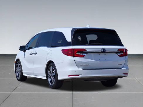 Certified 2022 Honda Odyssey Touring image 8