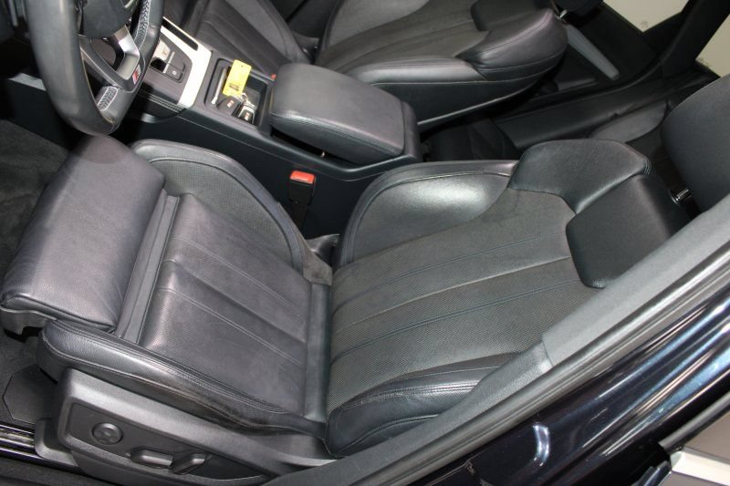 Used 2018 Audi SQ5 Premium Plus w/ S Sport Package AWD/4WD image 23