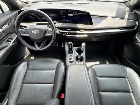 Used 2024 Cadillac XT4 Sport FWD image 23