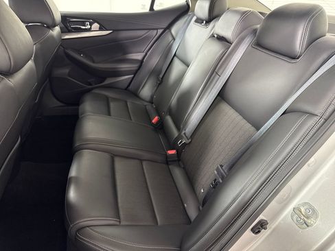 Used 2020 Nissan Maxima 3.5 SV w/ Floor Mat Group FWD image 13