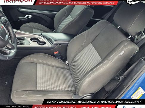 Used 2021 Dodge Challenger SXT RWD image 12