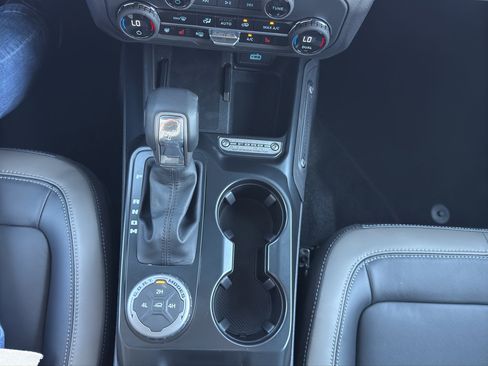 New 2025 Ford Bronco Outer Banks image 24