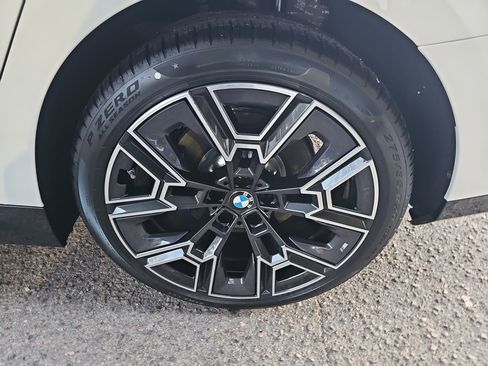 New 2026 BMW 530i xDrive w/ M Sport Package image 35