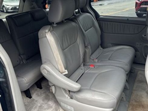 Used 2009 Toyota Sienna XLE Limited AWD/4WD image 23