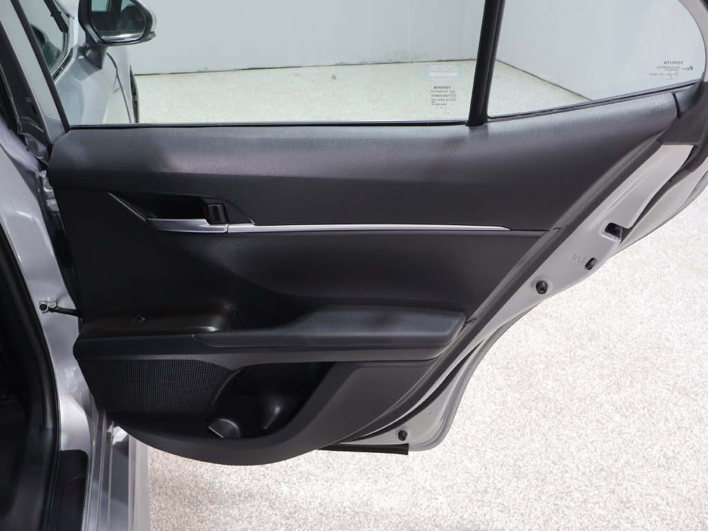Used 2023 Toyota Camry SE w/ Convenience Package FWD image 21