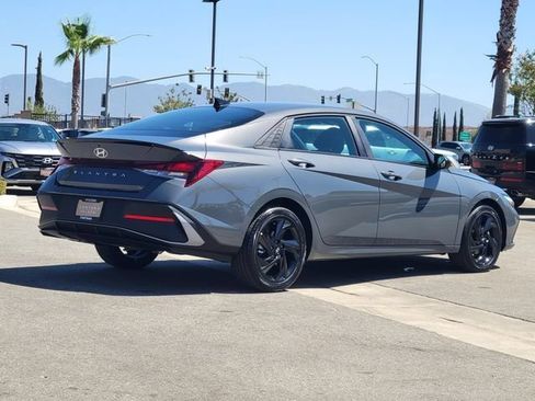 New 2026 Hyundai Elantra SEL Sport FWD image 4