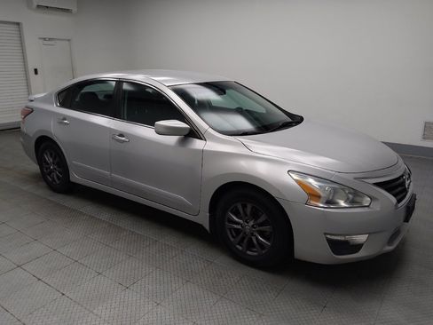 Used 2015 Nissan Altima 2.5 S w/ Special Edition Package FWD image 11