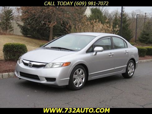 Used 2010 Honda Civic LX image 1