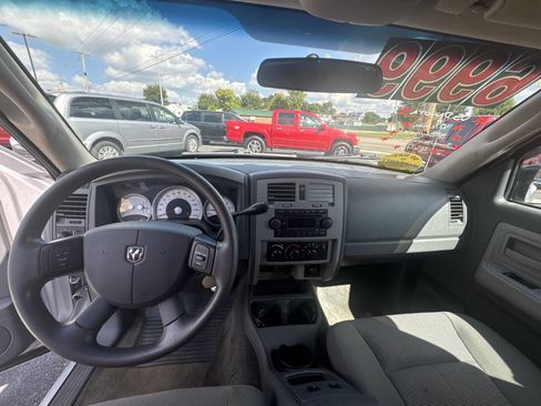 Used 2005 Dodge Dakota SLT image 18