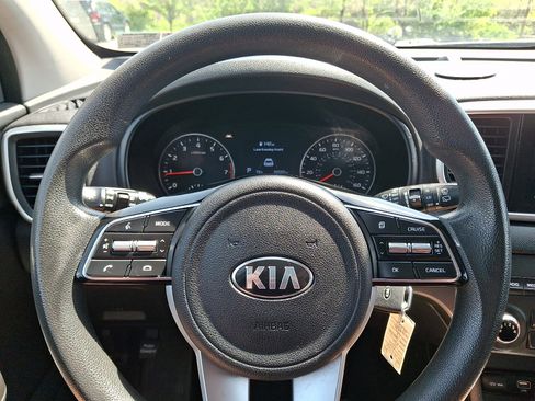 Used 2021 Kia Sportage LX AWD/4WD image 18