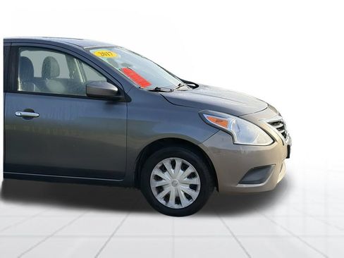 Used 2017 Nissan Versa SV FWD image 8