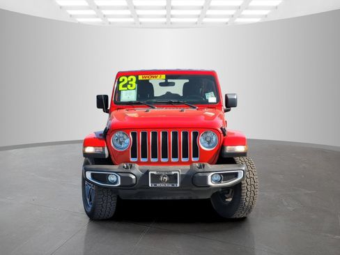 Used 2023 Jeep Wrangler Unlimited Sahara AWD/4WD image 3